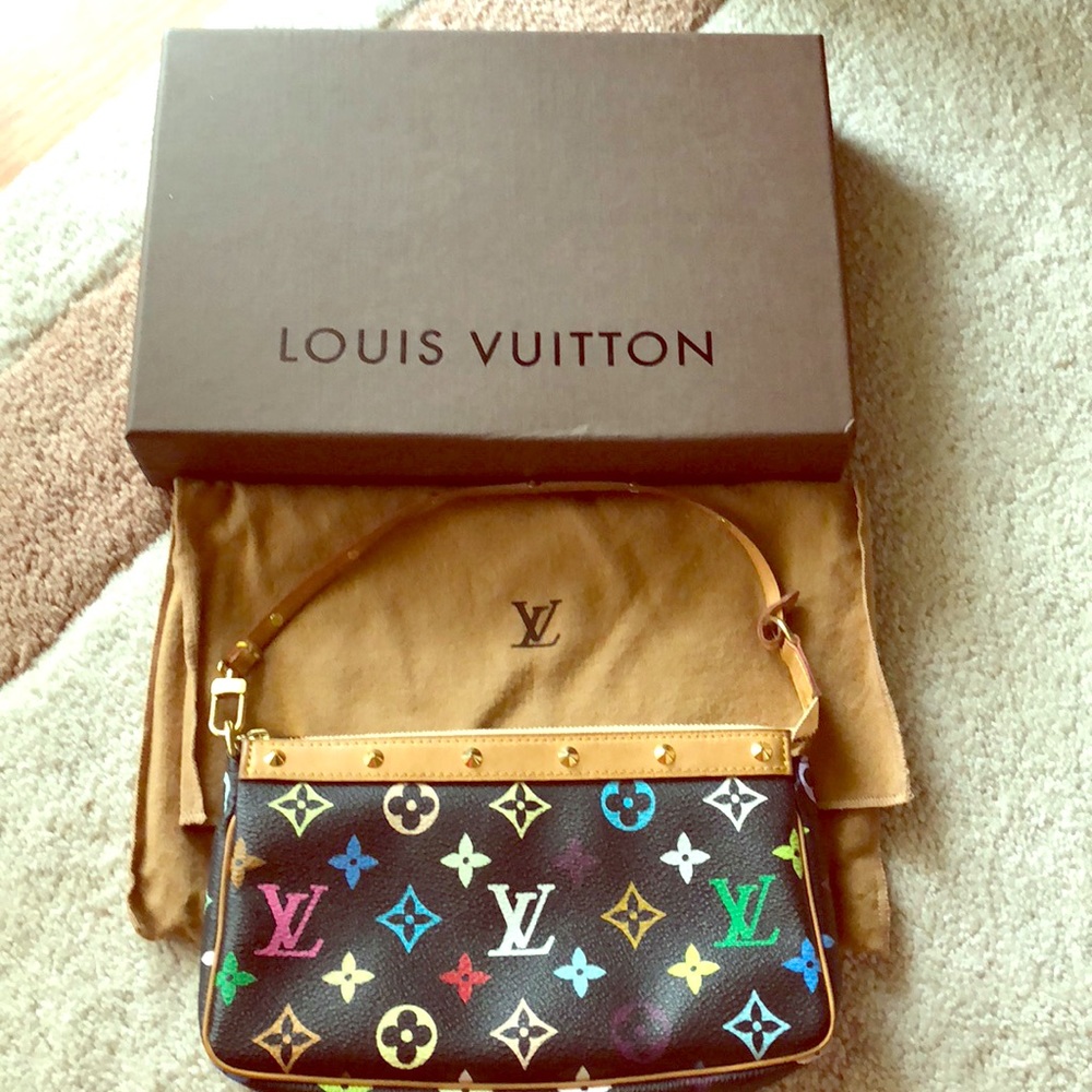 Pre-owned 💯authentic Louis Vuitton Pochette